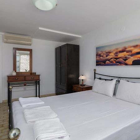 Areti'S Milos Guesthouses Adamantas  Zewnętrze zdjęcie