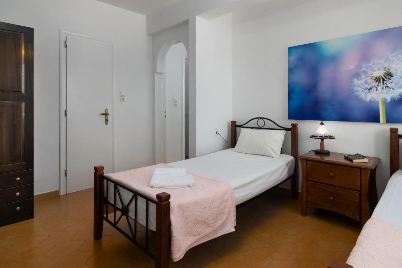 Areti'S Milos Guesthouses Adamantas  Zewnętrze zdjęcie
