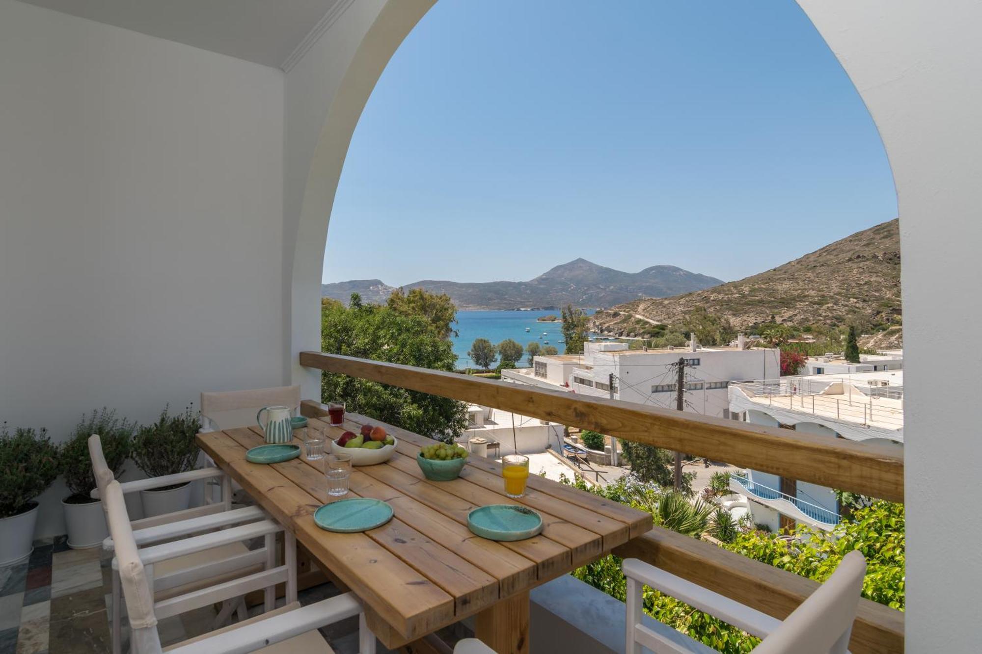 Areti'S Milos Guesthouses Adamantas  Zewnętrze zdjęcie