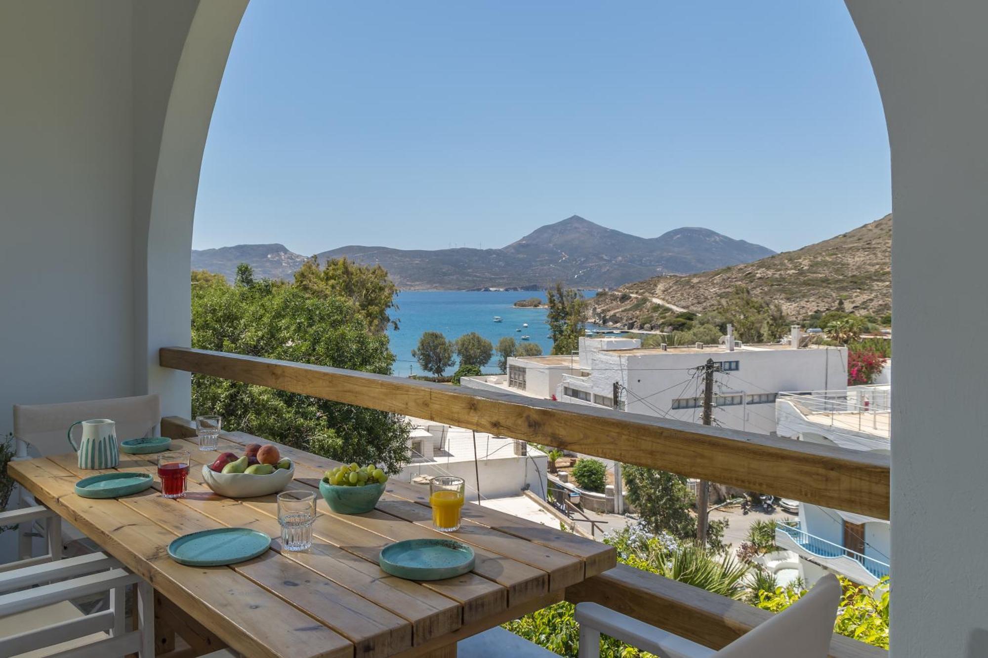 Areti'S Milos Guesthouses Adamantas  Zewnętrze zdjęcie
