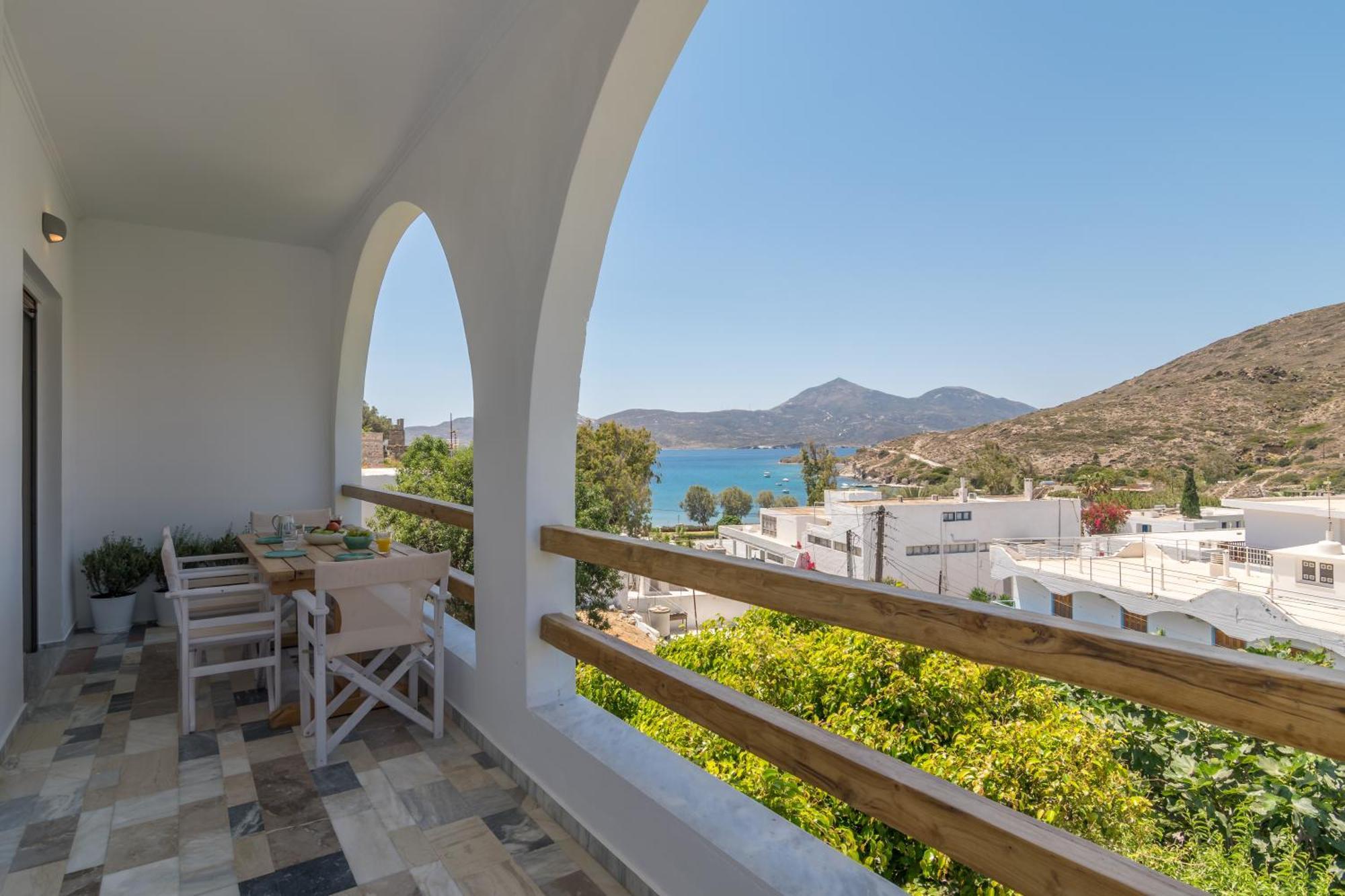 Areti'S Milos Guesthouses Adamantas  Zewnętrze zdjęcie